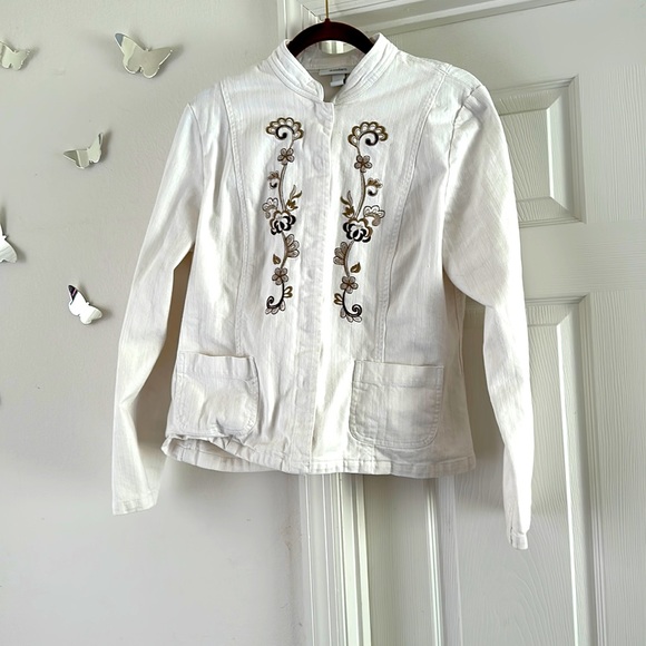 Jean jacket with embroidered design - Picture 1 of 2